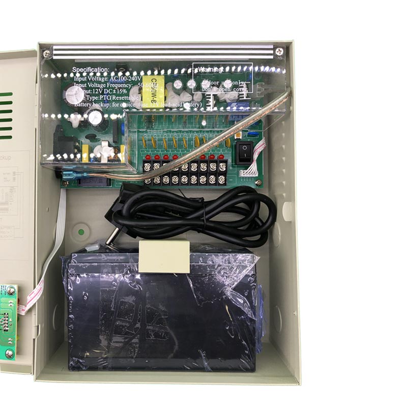Transformateur DC12V 5A Boîte métal 9Ch IP20 avec batterie DC12V 7A AC180-240V 50-60Hz PST-CA0509U